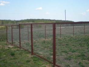 Забор из сетки рабицы в натяг секционный 12 метров фото в Софрино